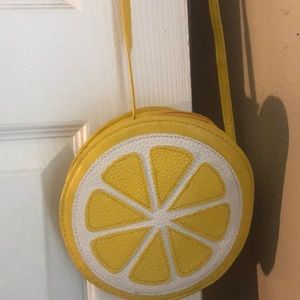 Lemon purse